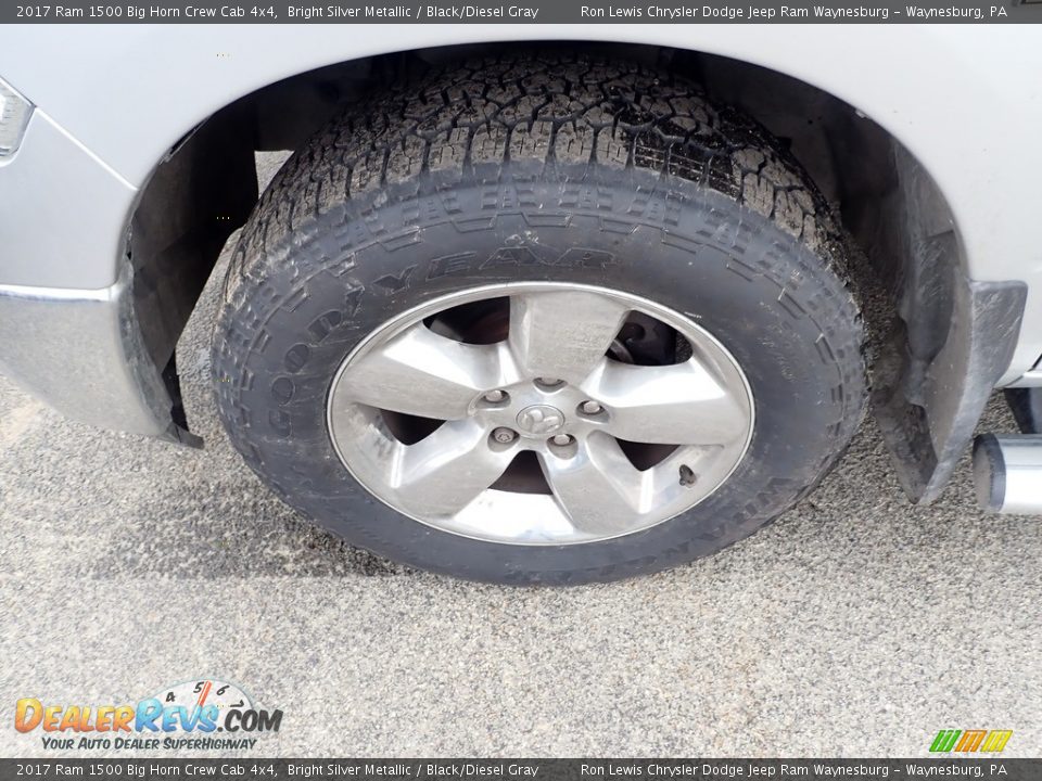 2017 Ram 1500 Big Horn Crew Cab 4x4 Bright Silver Metallic / Black/Diesel Gray Photo #2