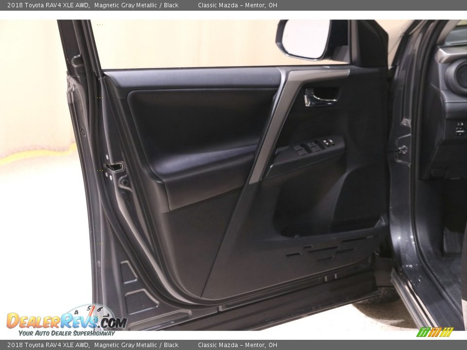 2018 Toyota RAV4 XLE AWD Magnetic Gray Metallic / Black Photo #4