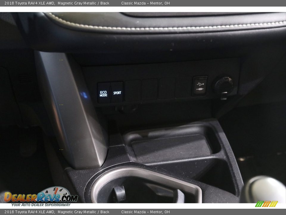 2018 Toyota RAV4 XLE AWD Magnetic Gray Metallic / Black Photo #14
