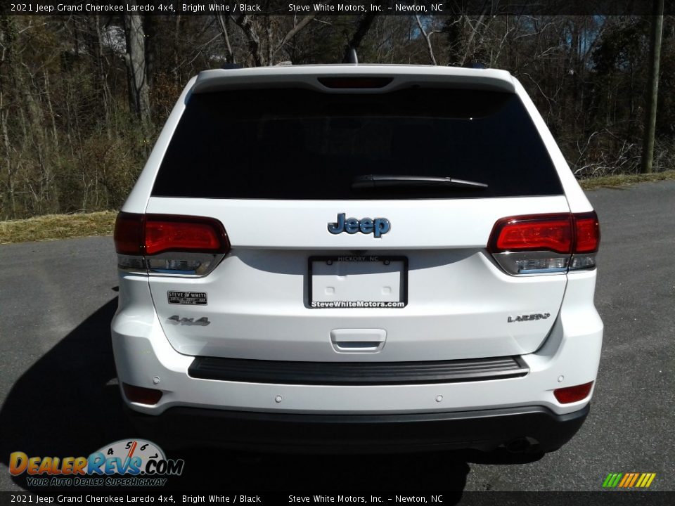 2021 Jeep Grand Cherokee Laredo 4x4 Bright White / Black Photo #7