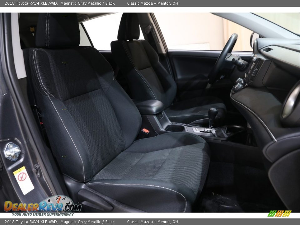 2018 Toyota RAV4 XLE AWD Magnetic Gray Metallic / Black Photo #16