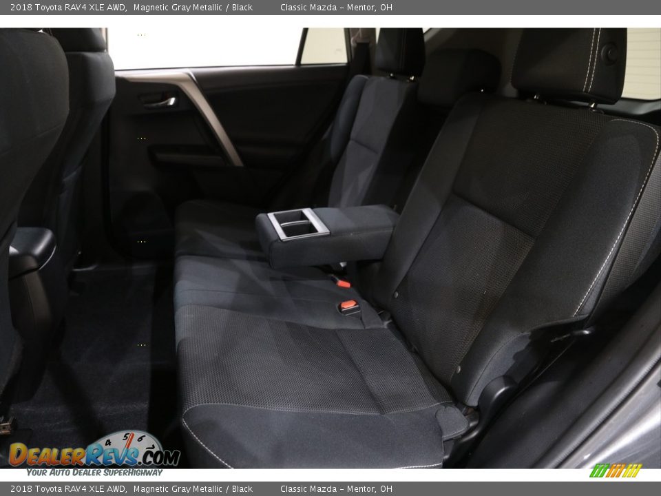 2018 Toyota RAV4 XLE AWD Magnetic Gray Metallic / Black Photo #19