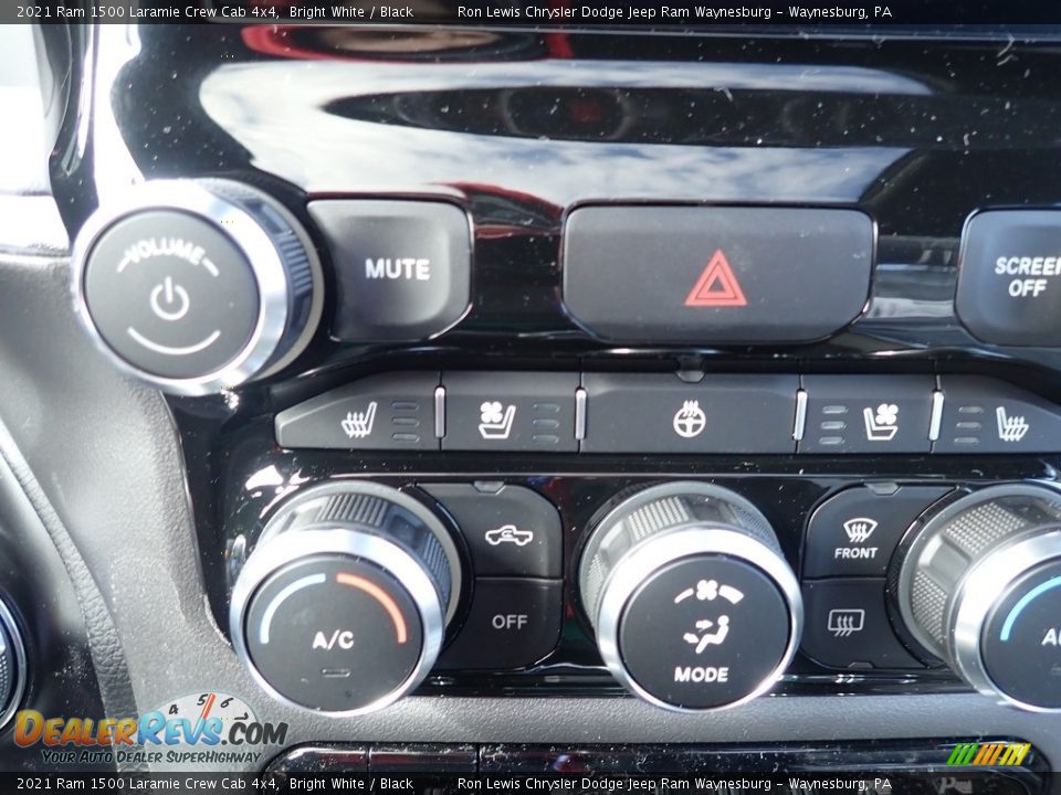 2021 Ram 1500 Laramie Crew Cab 4x4 Bright White / Black Photo #18