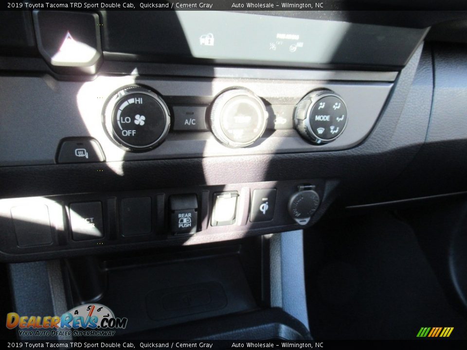 2019 Toyota Tacoma TRD Sport Double Cab Quicksand / Cement Gray Photo #18