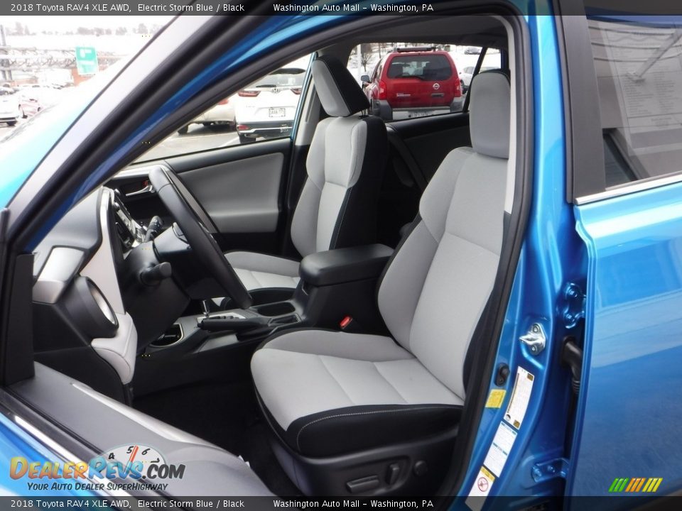 2018 Toyota RAV4 XLE AWD Electric Storm Blue / Black Photo #13
