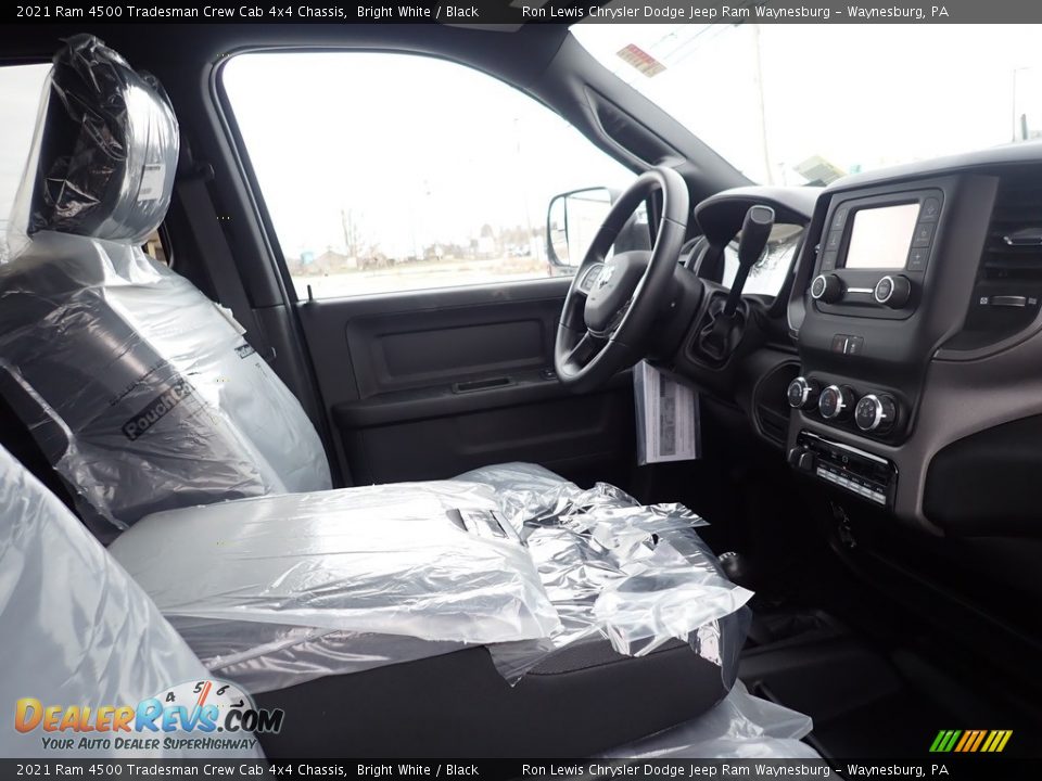 2021 Ram 4500 Tradesman Crew Cab 4x4 Chassis Bright White / Black Photo #11