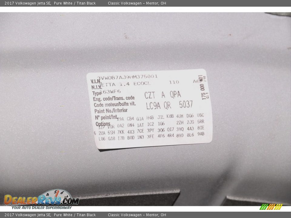 2017 Volkswagen Jetta SE Pure White / Titan Black Photo #17