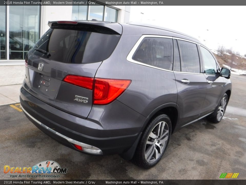 2018 Honda Pilot Touring AWD Modern Steel Metallic / Gray Photo #10