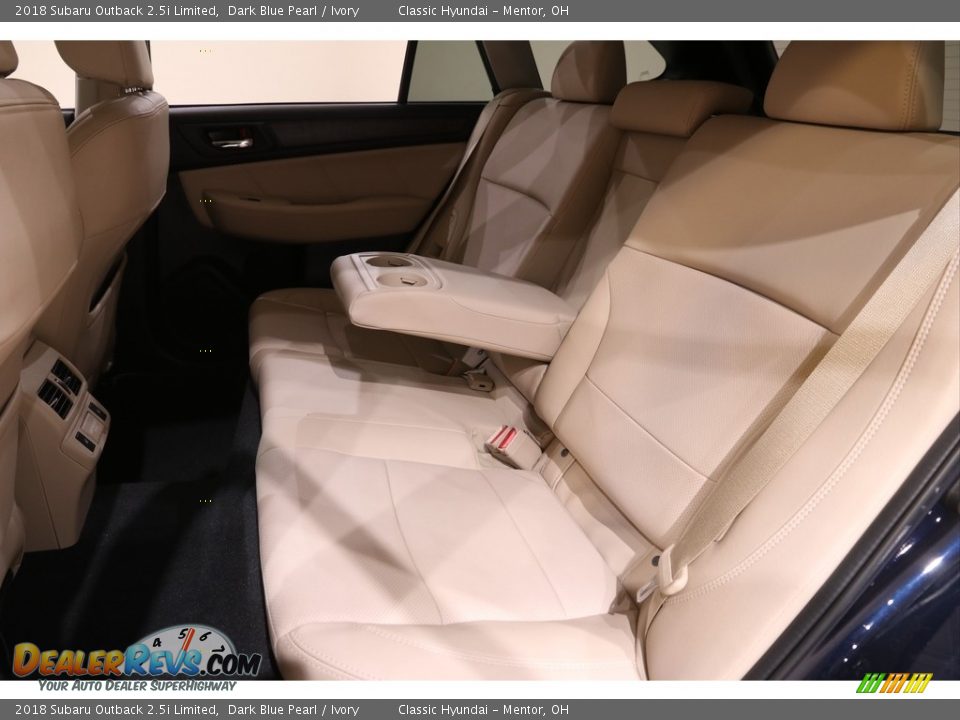 2018 Subaru Outback 2.5i Limited Dark Blue Pearl / Ivory Photo #19
