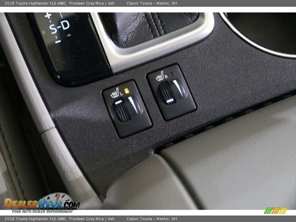 2018 Toyota Highlander XLE AWD Predawn Gray Mica / Ash Photo #16