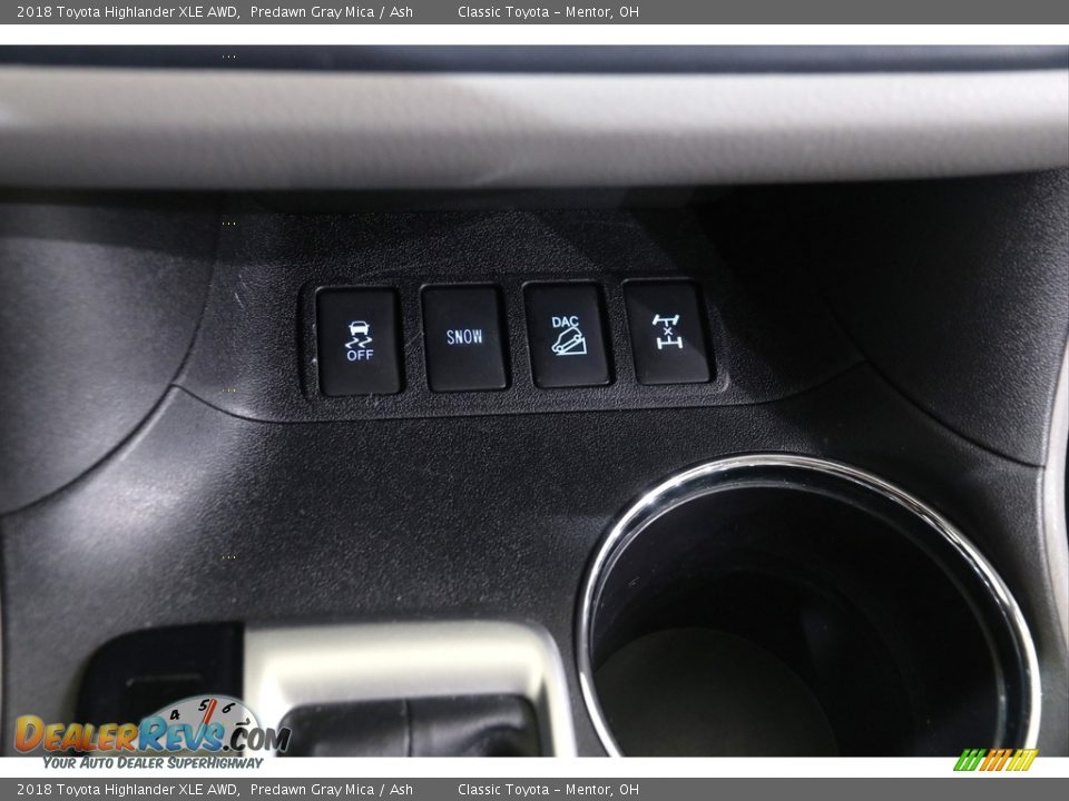 2018 Toyota Highlander XLE AWD Predawn Gray Mica / Ash Photo #17