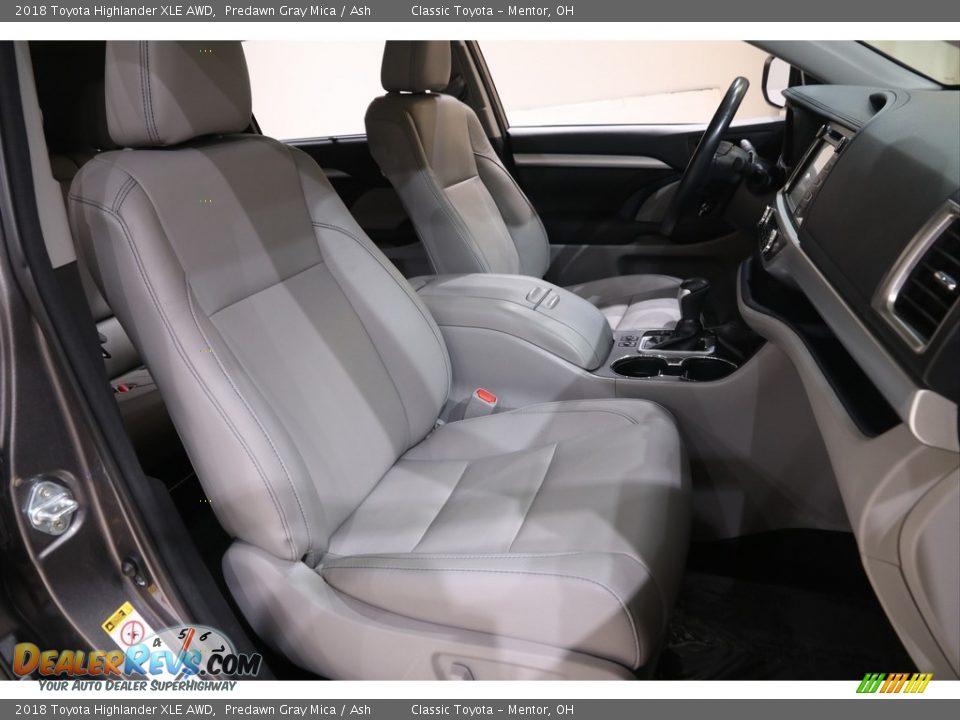 2018 Toyota Highlander XLE AWD Predawn Gray Mica / Ash Photo #18
