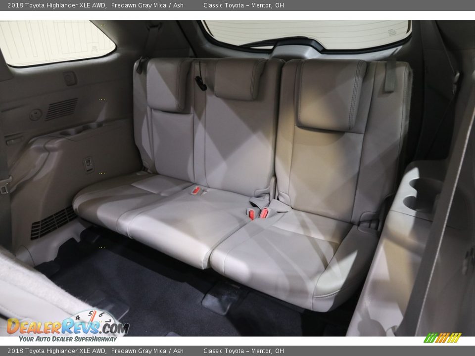2018 Toyota Highlander XLE AWD Predawn Gray Mica / Ash Photo #22