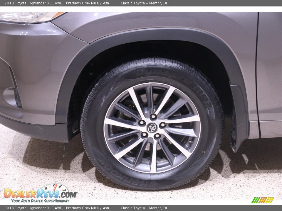 2018 Toyota Highlander XLE AWD Predawn Gray Mica / Ash Photo #25