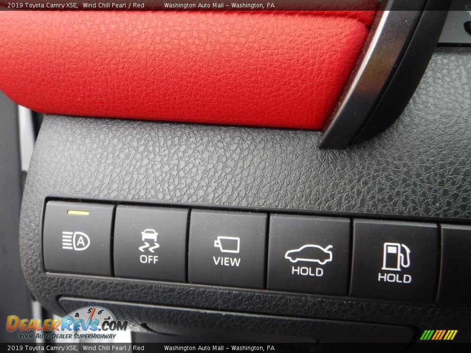 2019 Toyota Camry XSE Wind Chill Pearl / Red Photo #23