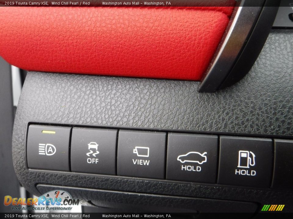 2019 Toyota Camry XSE Wind Chill Pearl / Red Photo #23
