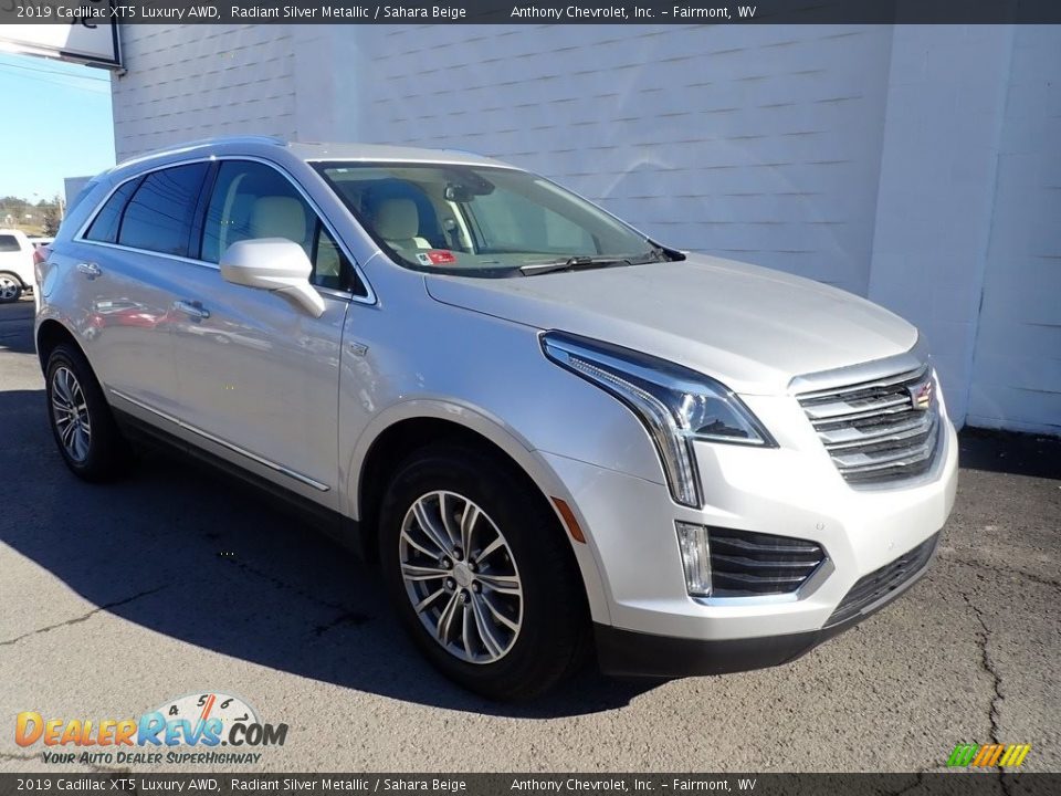 2019 Cadillac XT5 Luxury AWD Radiant Silver Metallic / Sahara Beige Photo #3