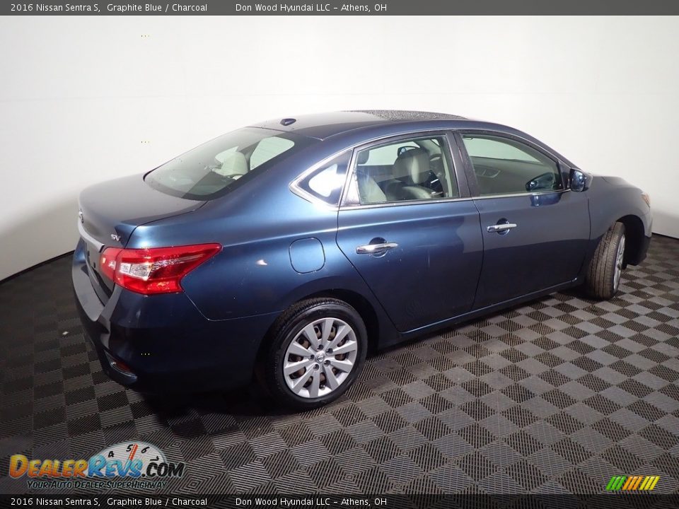 2016 Nissan Sentra S Graphite Blue / Charcoal Photo #17