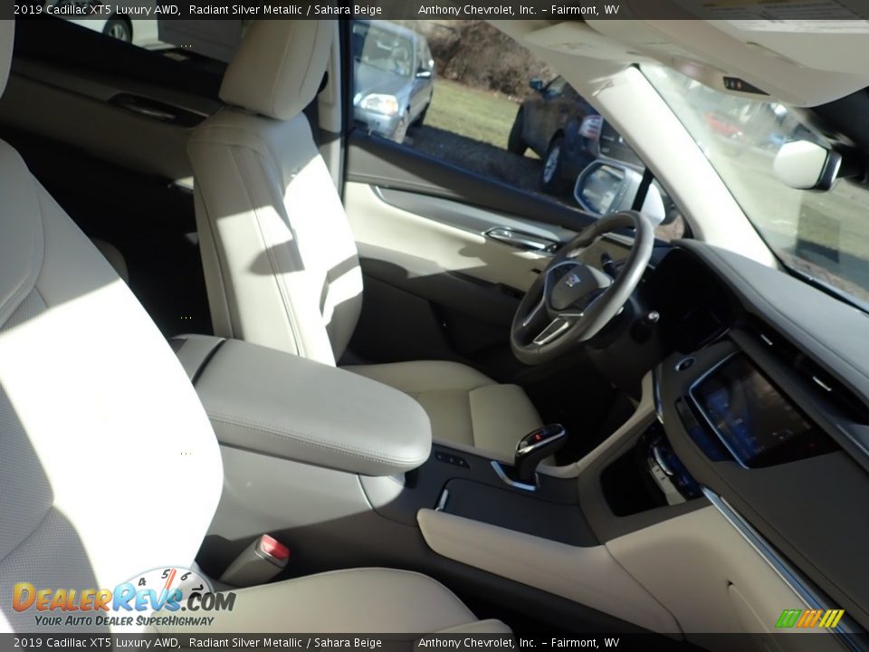 2019 Cadillac XT5 Luxury AWD Radiant Silver Metallic / Sahara Beige Photo #9