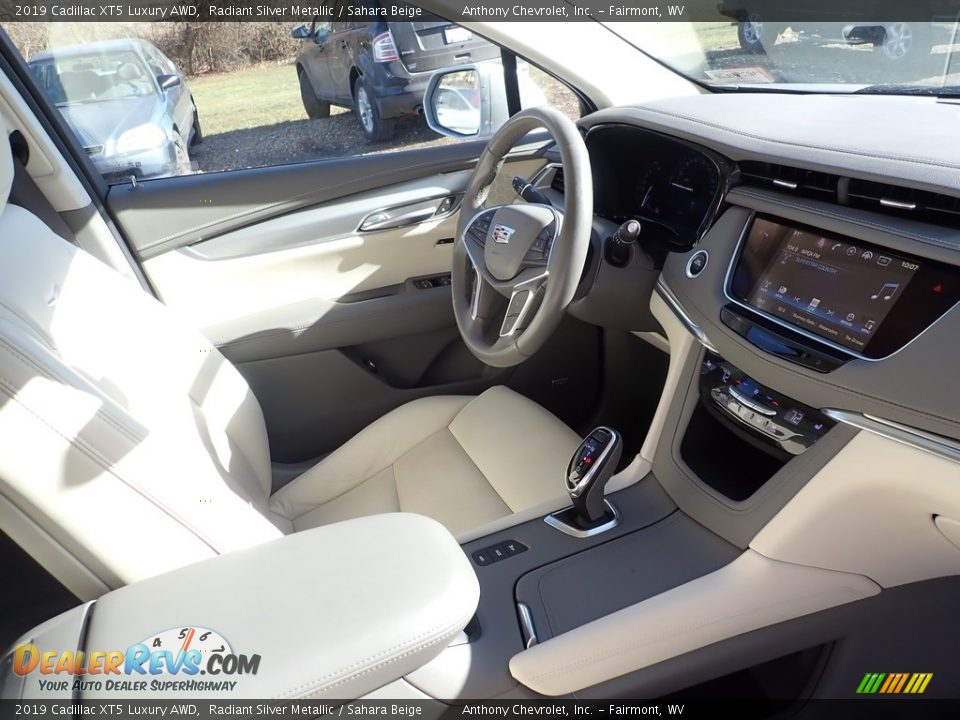 2019 Cadillac XT5 Luxury AWD Radiant Silver Metallic / Sahara Beige Photo #10