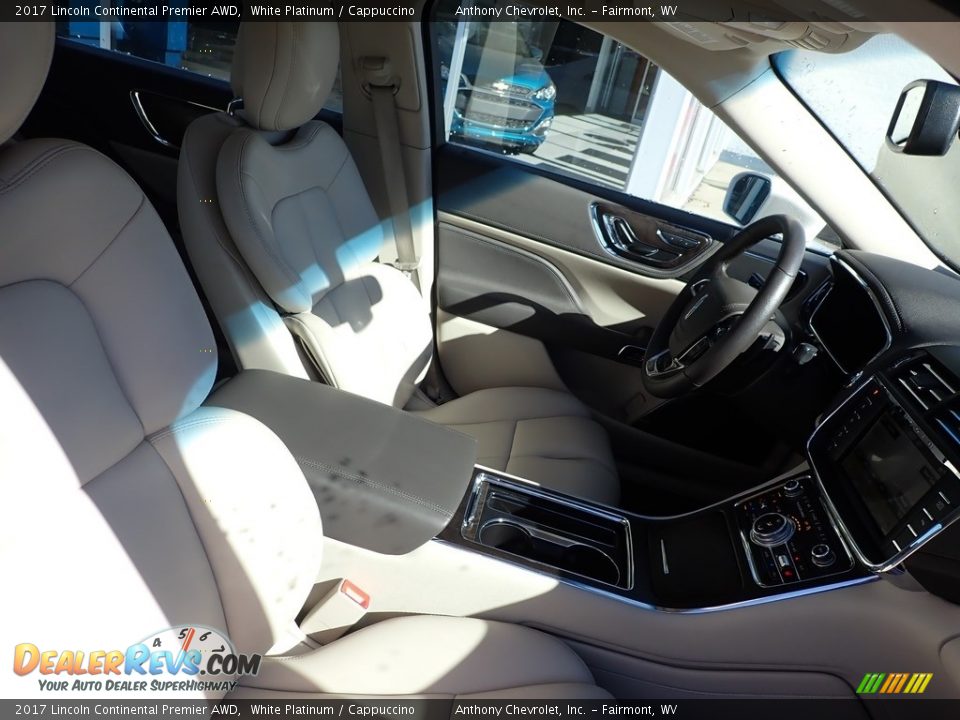 2017 Lincoln Continental Premier AWD White Platinum / Cappuccino Photo #9