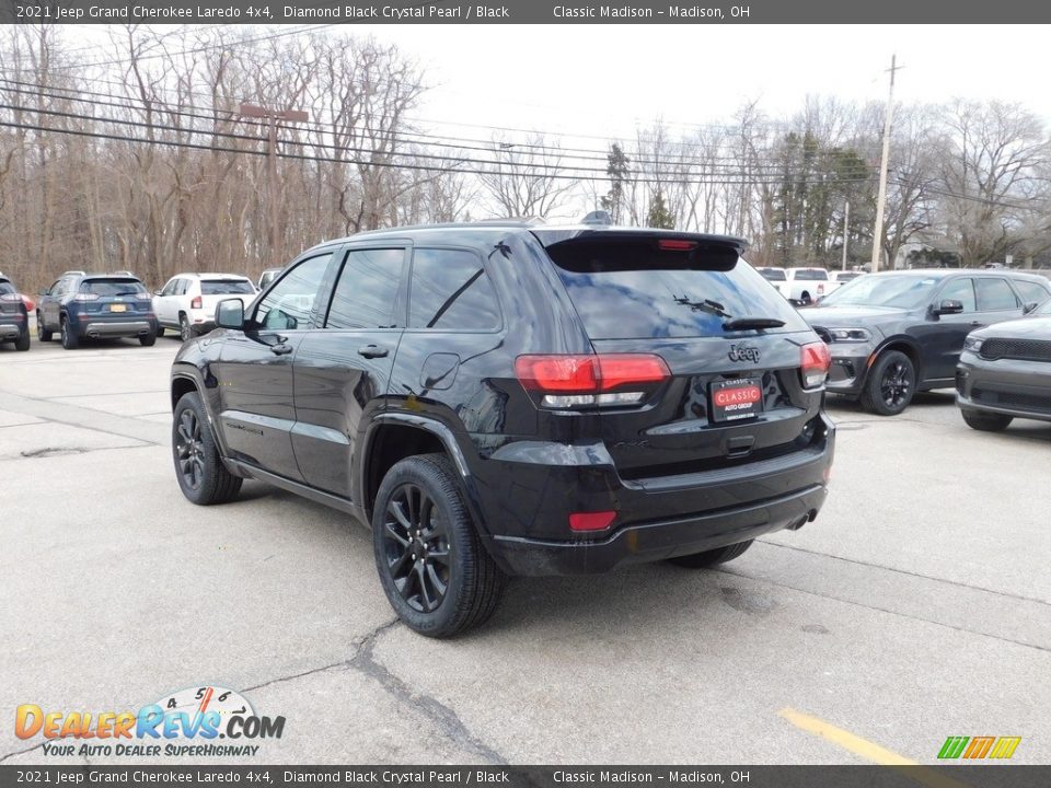 2021 Jeep Grand Cherokee Laredo 4x4 Diamond Black Crystal Pearl / Black Photo #10