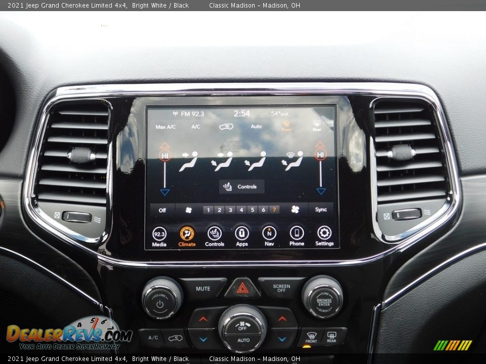 Controls of 2021 Jeep Grand Cherokee Limited 4x4 Photo #7