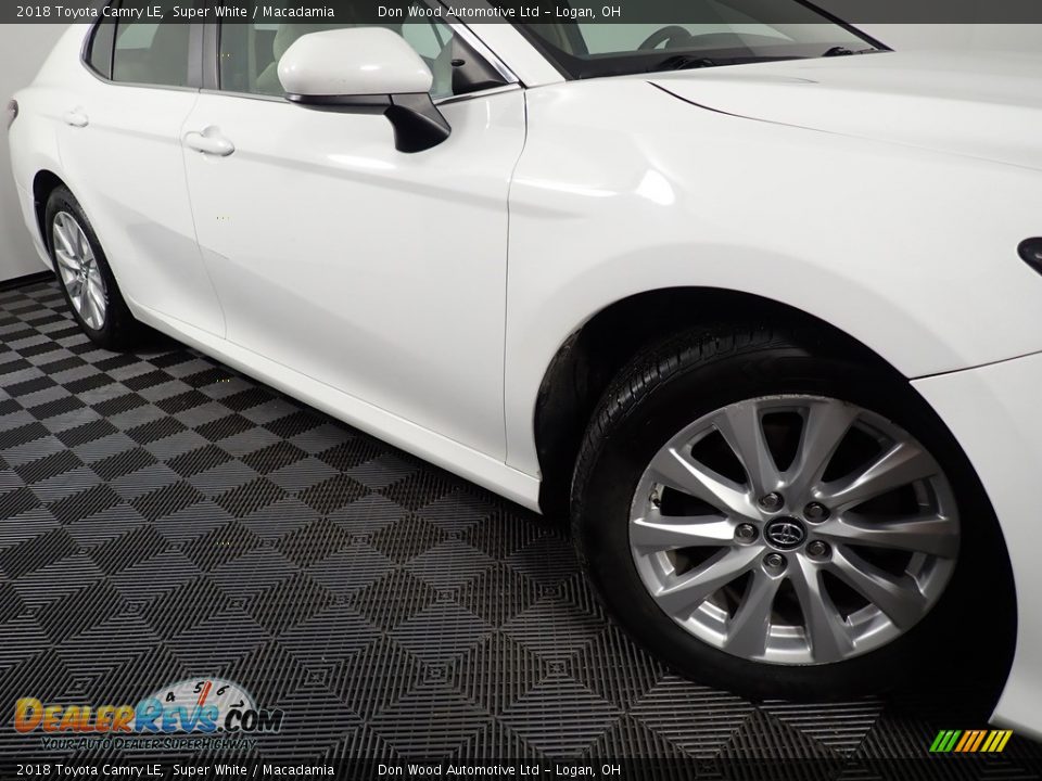2018 Toyota Camry LE Super White / Macadamia Photo #4
