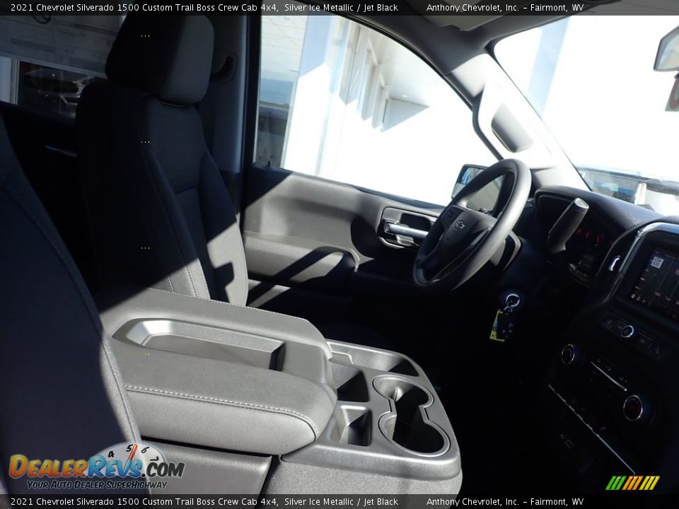 2021 Chevrolet Silverado 1500 Custom Trail Boss Crew Cab 4x4 Silver Ice Metallic / Jet Black Photo #9