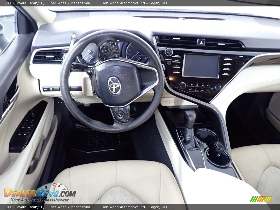 2018 Toyota Camry LE Super White / Macadamia Photo #25