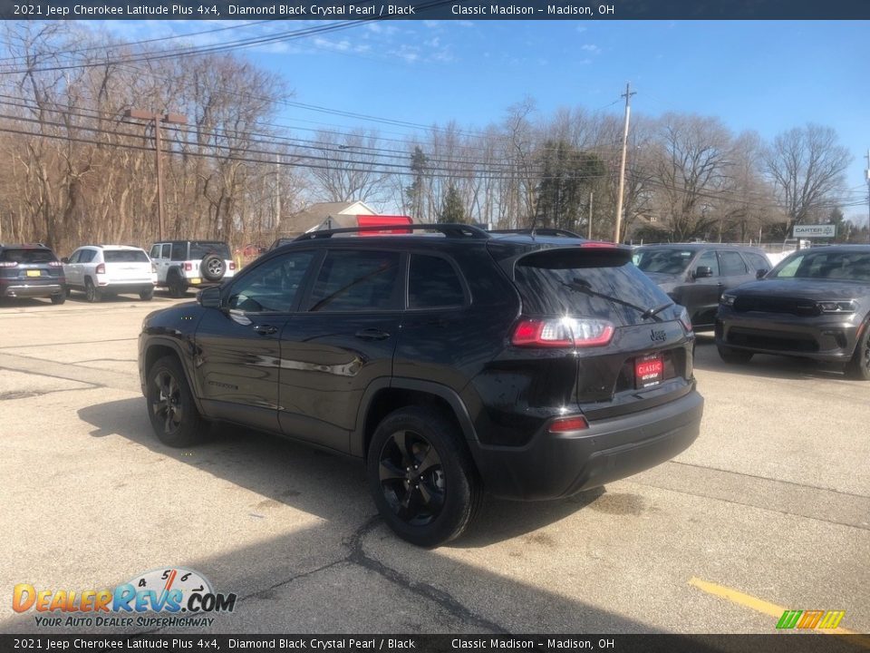 2021 Jeep Cherokee Latitude Plus 4x4 Diamond Black Crystal Pearl / Black Photo #10