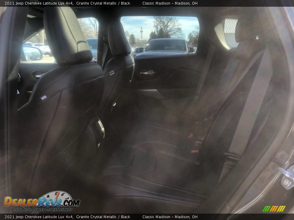 2021 Jeep Cherokee Latitude Lux 4x4 Granite Crystal Metallic / Black Photo #3