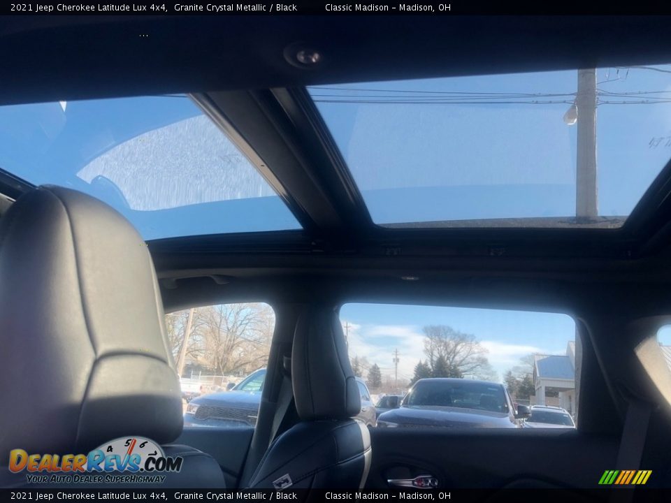 2021 Jeep Cherokee Latitude Lux 4x4 Granite Crystal Metallic / Black Photo #4