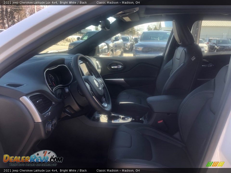 2021 Jeep Cherokee Latitude Lux 4x4 Bright White / Black Photo #2