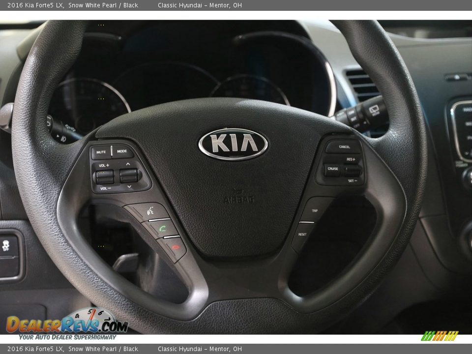 2016 Kia Forte5 LX Steering Wheel Photo #7