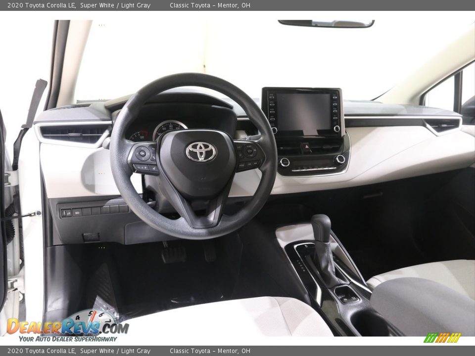 2020 Toyota Corolla LE Super White / Light Gray Photo #6