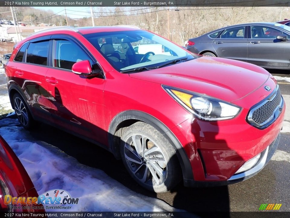 2017 Kia Niro Touring Hybrid Crimson Red / Charcoal Photo #4