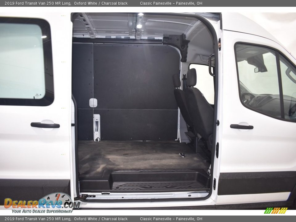 2019 Ford Transit Van 250 MR Long Oxford White / Charcoal black Photo #9