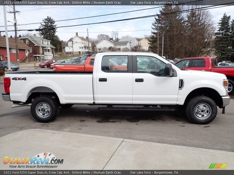 2021 Ford F250 Super Duty XL Crew Cab 4x4 Oxford White / Medium Earth Gray Photo #6