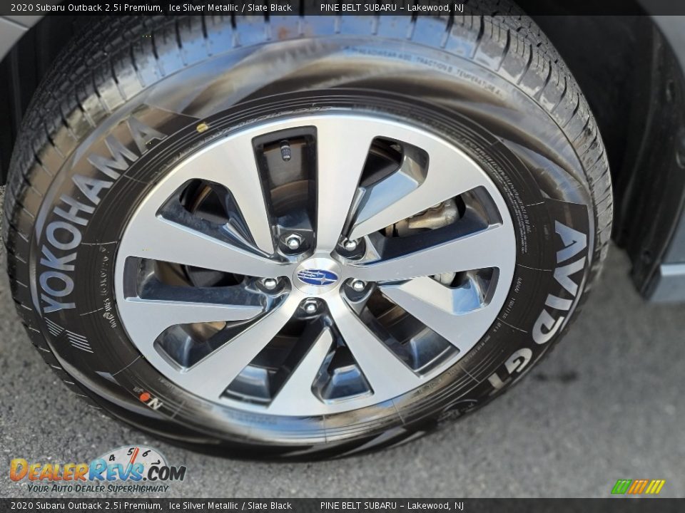2020 Subaru Outback 2.5i Premium Ice Silver Metallic / Slate Black Photo #32