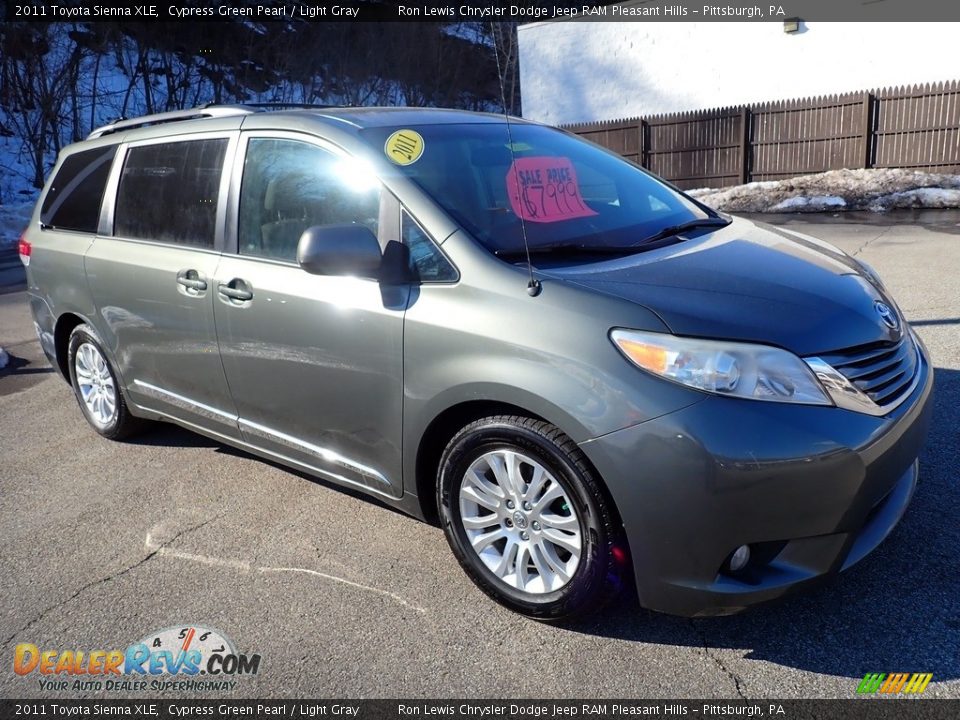 2011 Toyota Sienna XLE Cypress Green Pearl / Light Gray Photo #8