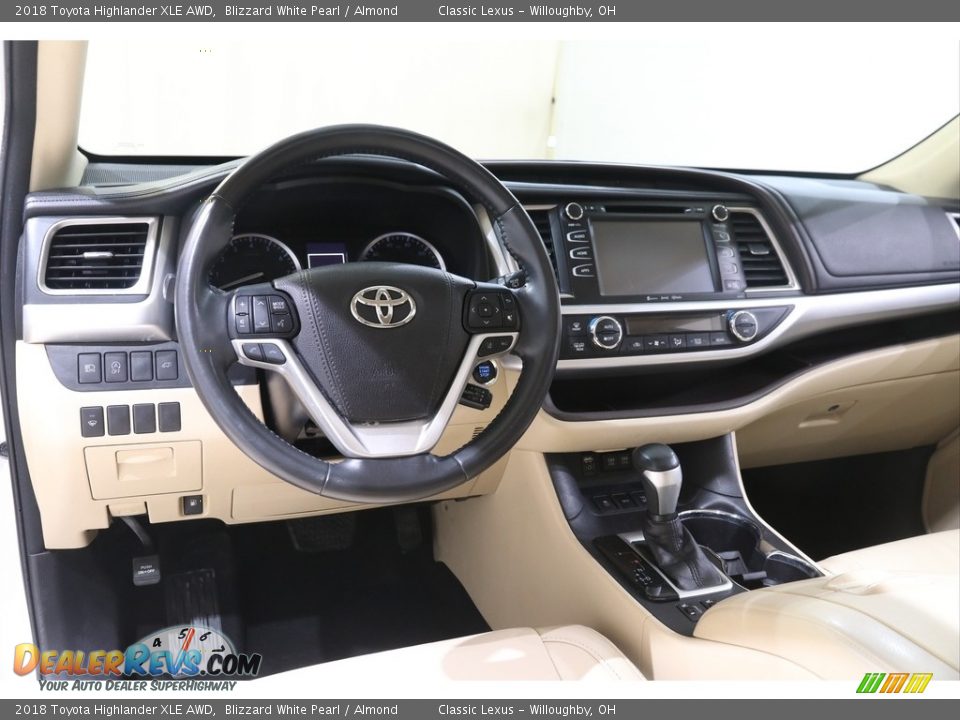 2018 Toyota Highlander XLE AWD Blizzard White Pearl / Almond Photo #6