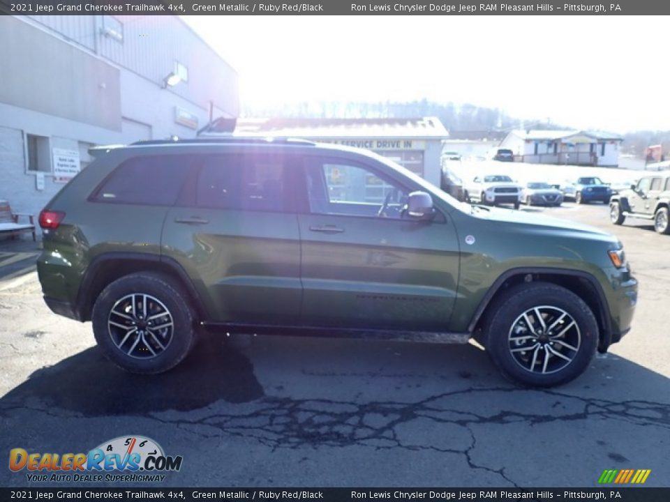 2021 Jeep Grand Cherokee Trailhawk 4x4 Green Metallic / Ruby Red/Black Photo #7