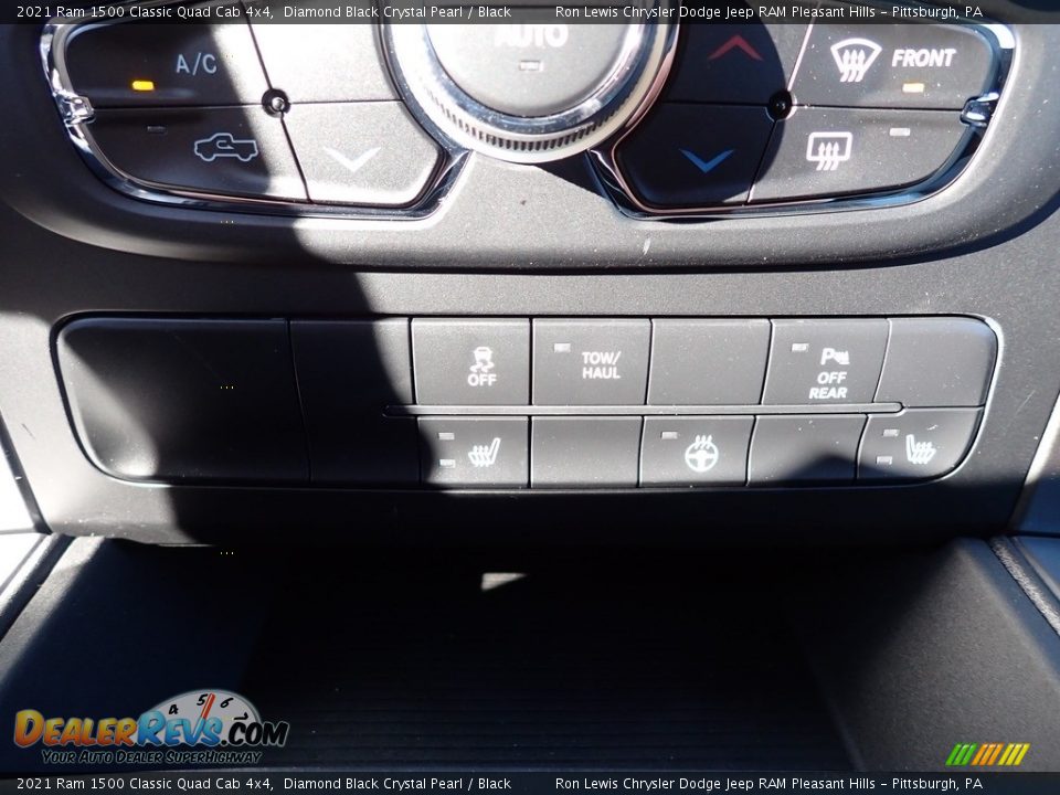 2021 Ram 1500 Classic Quad Cab 4x4 Diamond Black Crystal Pearl / Black Photo #18