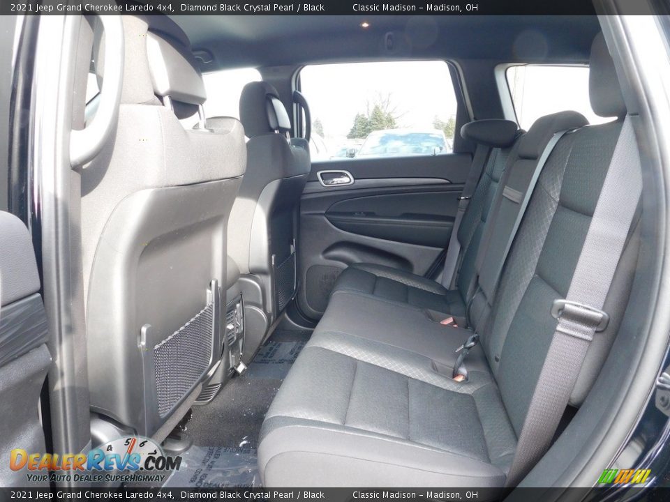 2021 Jeep Grand Cherokee Laredo 4x4 Diamond Black Crystal Pearl / Black Photo #3