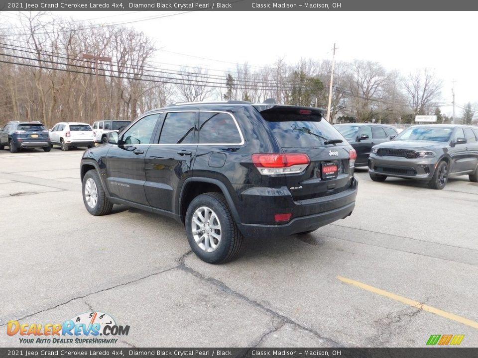 2021 Jeep Grand Cherokee Laredo 4x4 Diamond Black Crystal Pearl / Black Photo #10