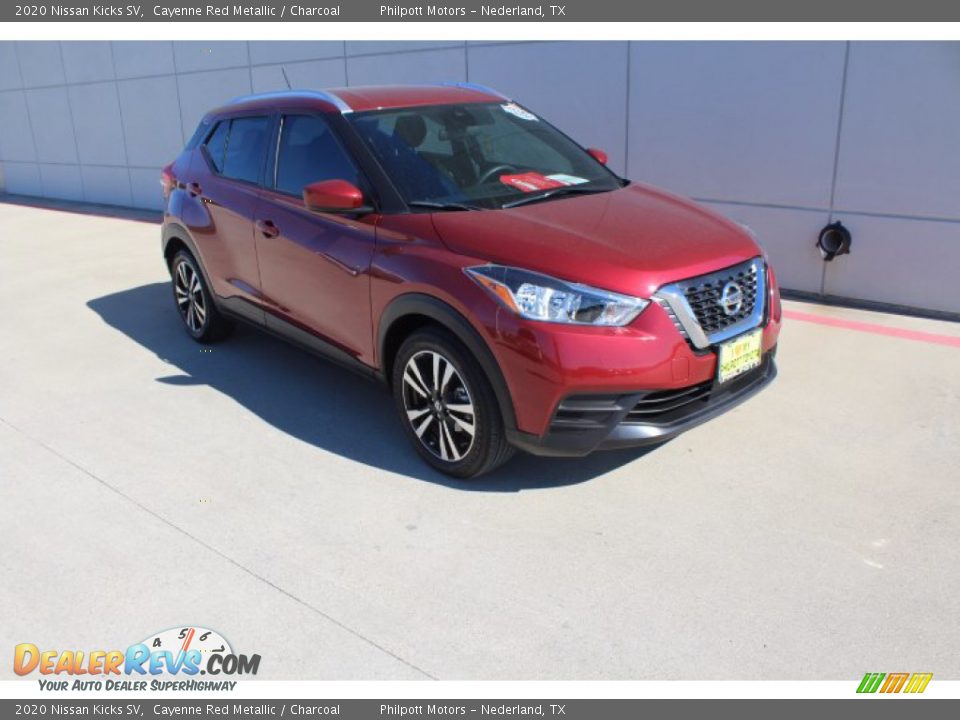 2020 Nissan Kicks SV Cayenne Red Metallic / Charcoal Photo #2