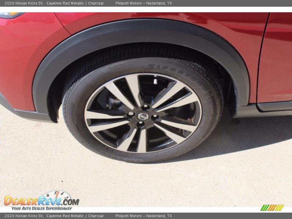 2020 Nissan Kicks SV Cayenne Red Metallic / Charcoal Photo #5