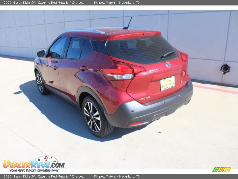 2020 Nissan Kicks SV Cayenne Red Metallic / Charcoal Photo #6