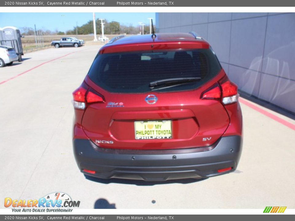 2020 Nissan Kicks SV Cayenne Red Metallic / Charcoal Photo #7